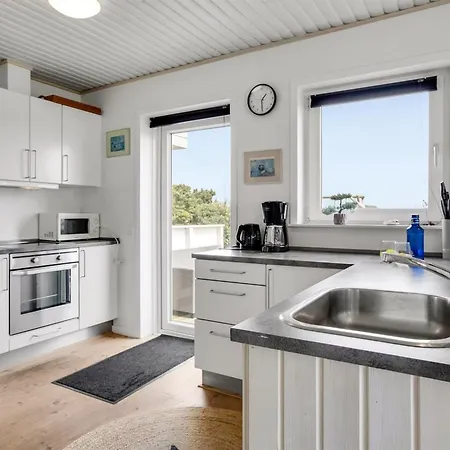 Dom wakacyjny Hejdi - 650m From The Sea By Interhome *